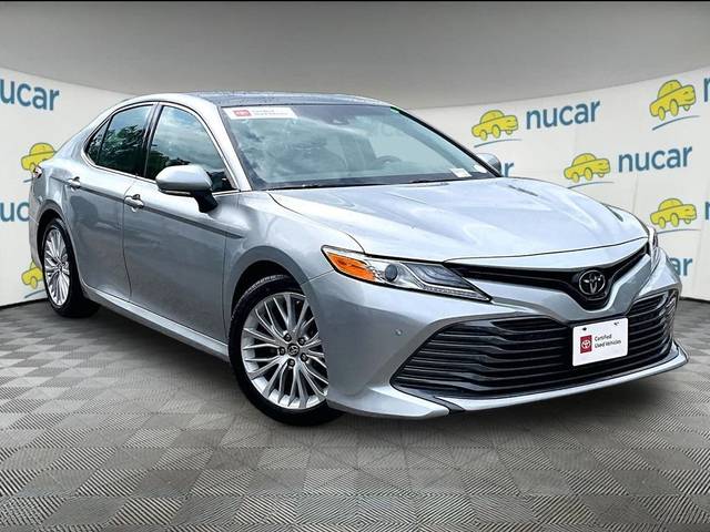 2018 Toyota Camry XLE FWD photo