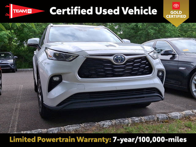 2022 Toyota Highlander Hybrid XLE AWD photo