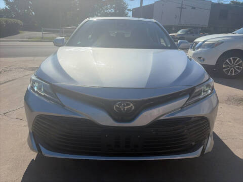 2020 Toyota Camry LE FWD photo