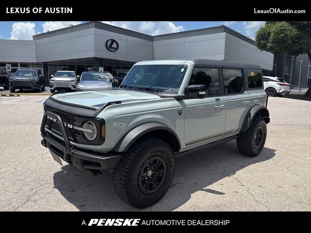 2021 Ford Bronco 4 Door First Edition 4WD photo