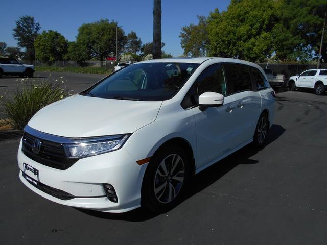 2022 Honda Odyssey Touring FWD photo