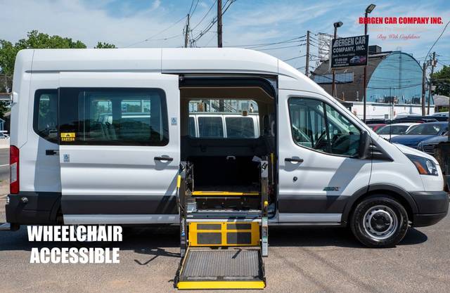 2018 Ford Transit Passenger Wagon XL RWD photo