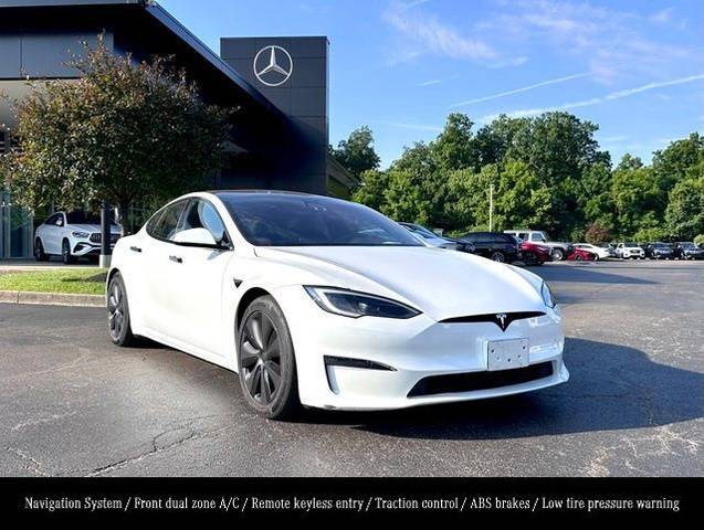 2023 Tesla Model S Standard Range AWD photo