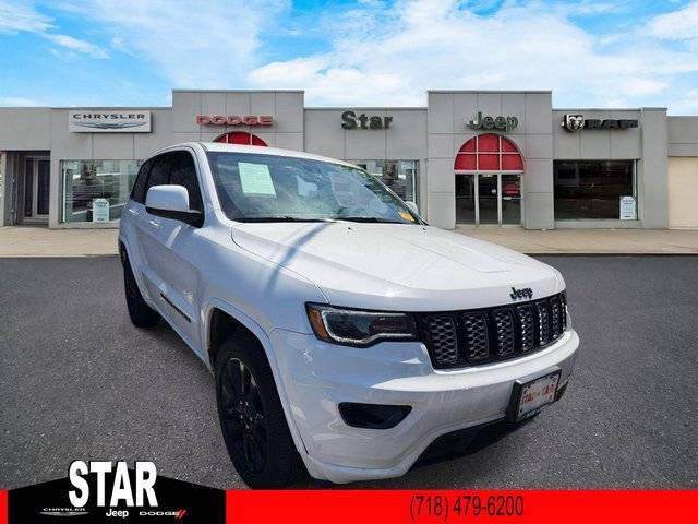 2022 Jeep Grand Cherokee Laredo X 4WD photo