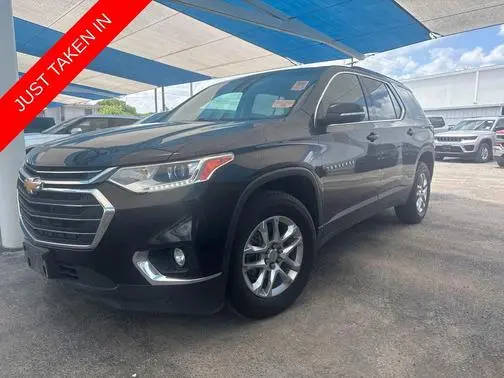 2021 Chevrolet Traverse LT Leather FWD photo