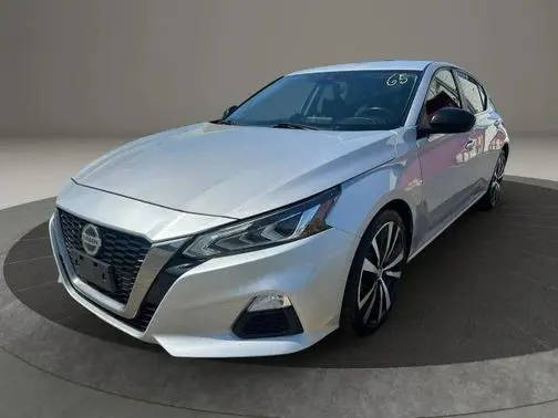 2021 Nissan Altima 2.5 SR FWD photo