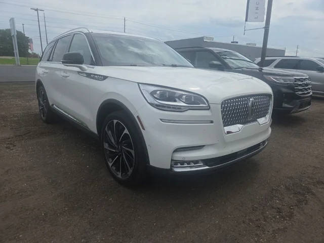 2022 Lincoln Aviator Reserve AWD photo