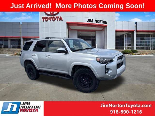 2023 Toyota 4Runner SR5 Premium 4WD photo