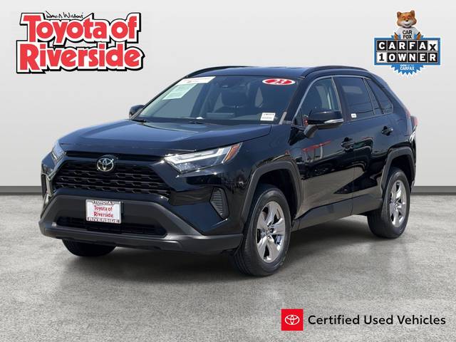 2023 Toyota RAV4 XLE FWD photo