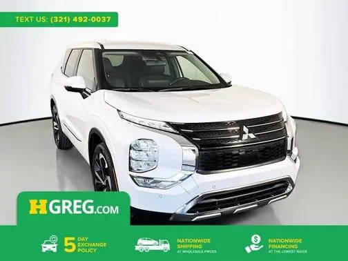 2022 Mitsubishi Outlander Black Edition FWD photo