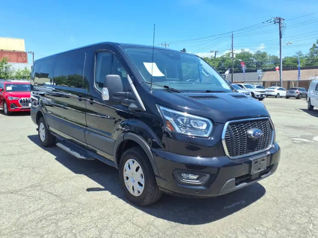 2023 Ford Transit Passenger Wagon XLT RWD photo