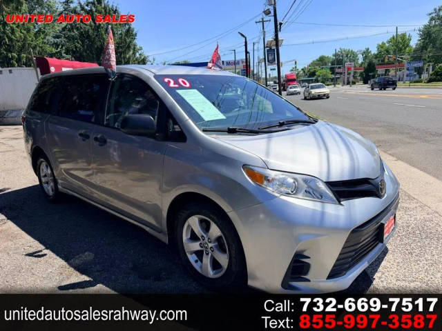 2020 Toyota Sienna L FWD photo