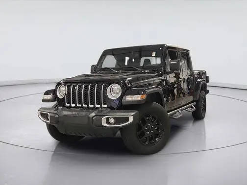 2023 Jeep Gladiator Overland 4WD photo