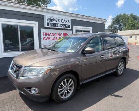 2015 Nissan Pathfinder SV 4WD photo