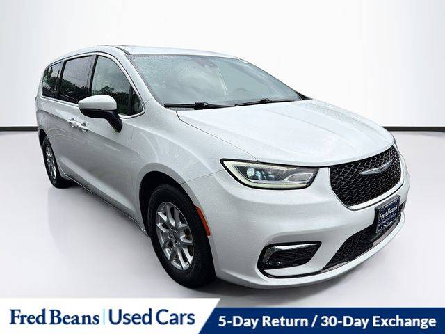 2023 Chrysler Pacifica Minivan Touring L FWD photo