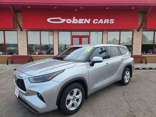 2022 Toyota Highlander Hybrid LE AWD photo