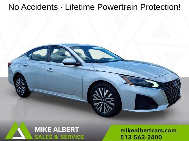 2023 Nissan Altima 2.5 SV FWD photo