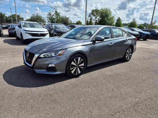 2022 Nissan Altima 2.5 SV FWD photo