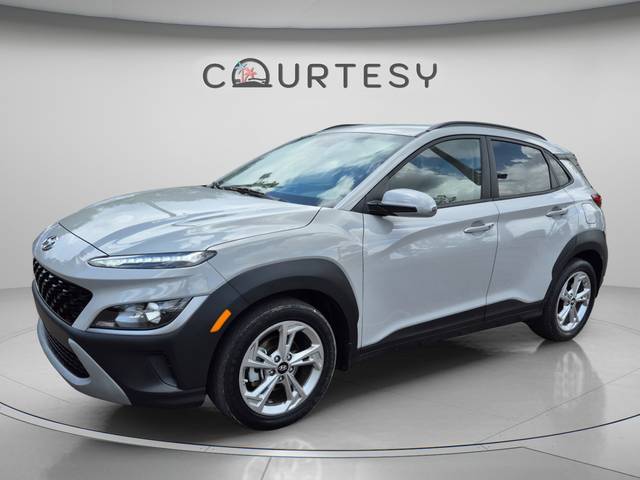 2022 Hyundai Kona SEL FWD photo
