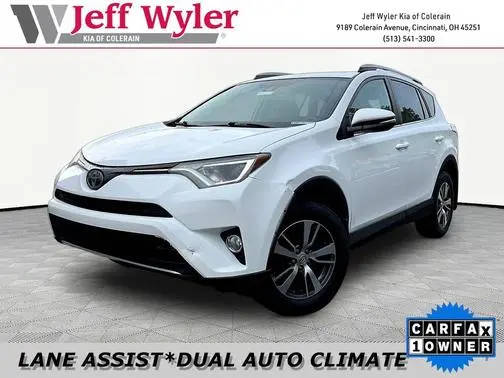 2018 Toyota RAV4 XLE AWD photo