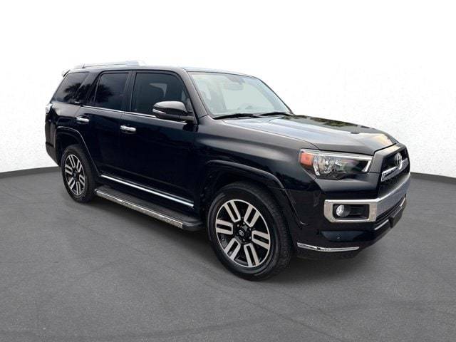 2017 Toyota 4Runner SR5 4WD photo