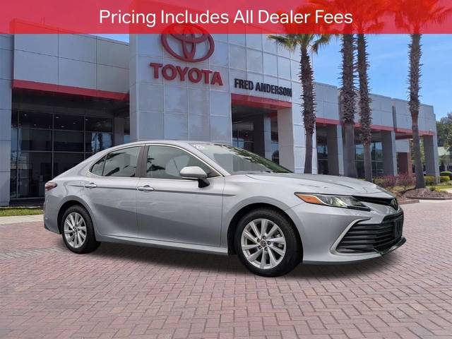 2023 Toyota Camry LE FWD photo