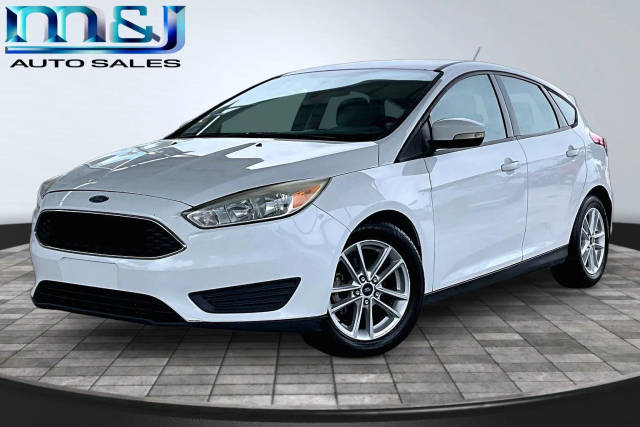 2017 Ford Focus SE FWD photo