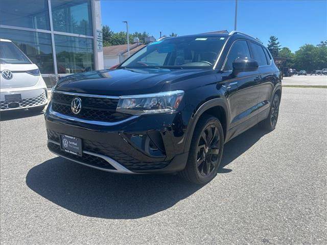 2023 Volkswagen Taos SE AWD photo