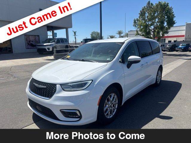 2023 Chrysler Pacifica Minivan Touring L FWD photo