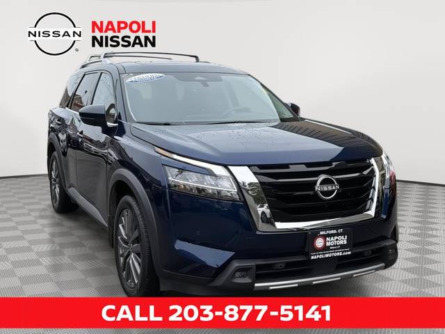2023 Nissan Pathfinder SL 4WD photo