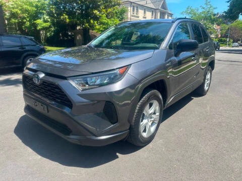 2019 Toyota RAV4 Hybrid LE AWD photo