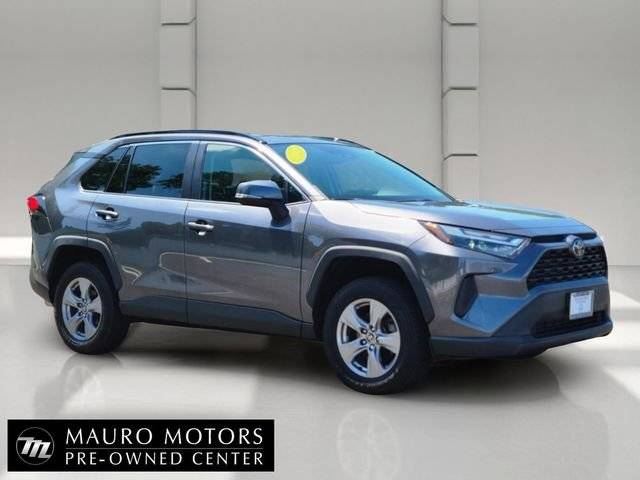 2022 Toyota RAV4 XLE AWD photo