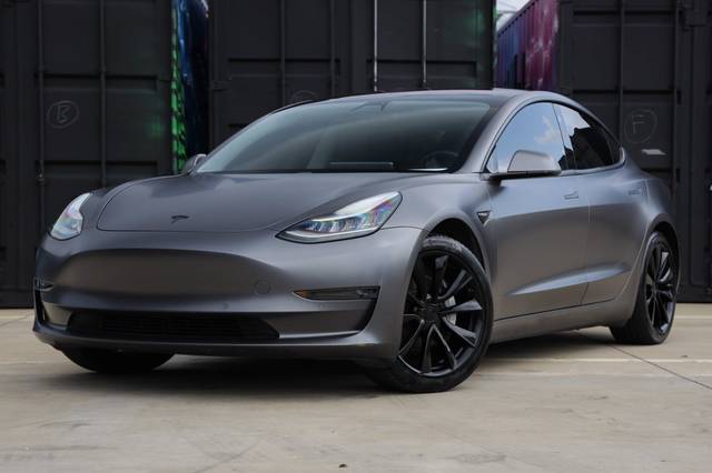 2018 Tesla Model 3 Mid Range Battery RWD photo