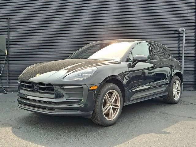 2023 Porsche Macan T AWD photo