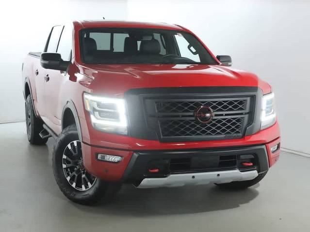 2023 Nissan Titan PRO-4X 4WD photo