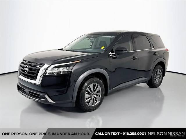 2022 Nissan Pathfinder S FWD photo