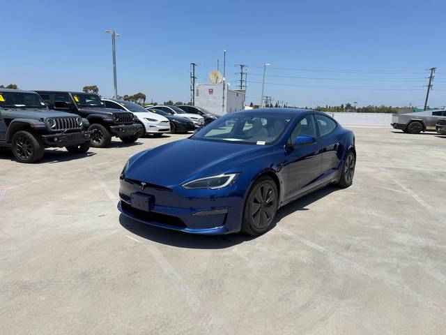 2023 Tesla Model S Standard Range AWD photo
