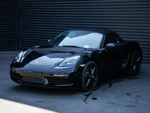 2023 Porsche Boxster T RWD photo
