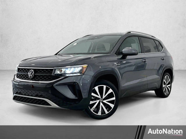 2023 Volkswagen Taos SE FWD photo