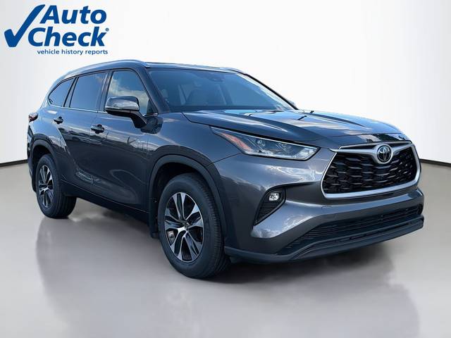 2021 Toyota Highlander XLE AWD photo