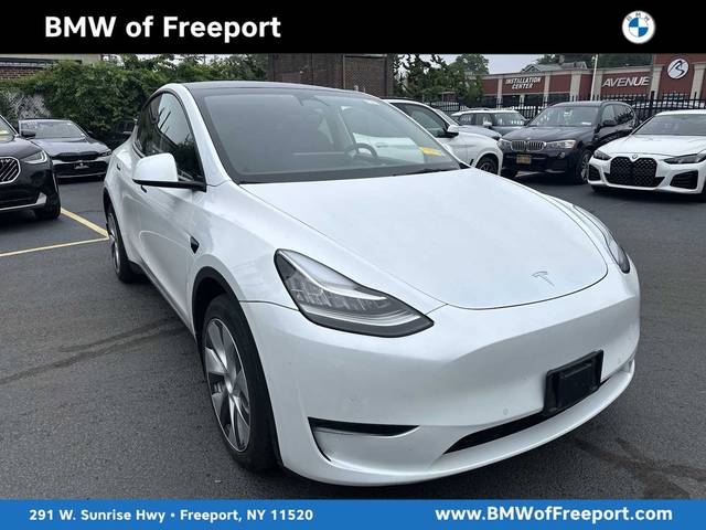 2022 Tesla Model Y Long Range AWD photo