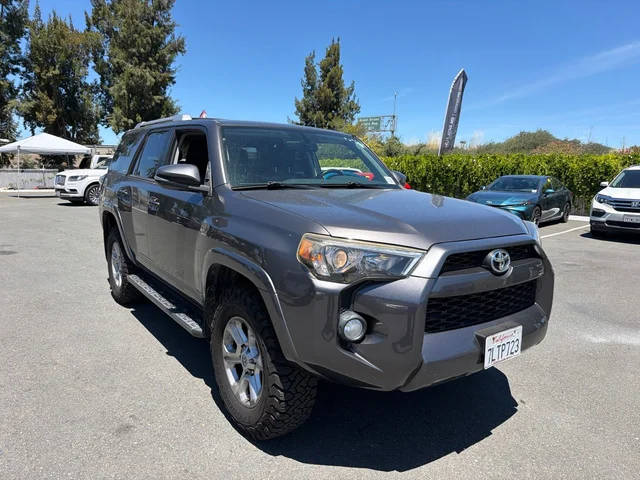 2015 Toyota 4Runner SR5 Premium 4WD photo