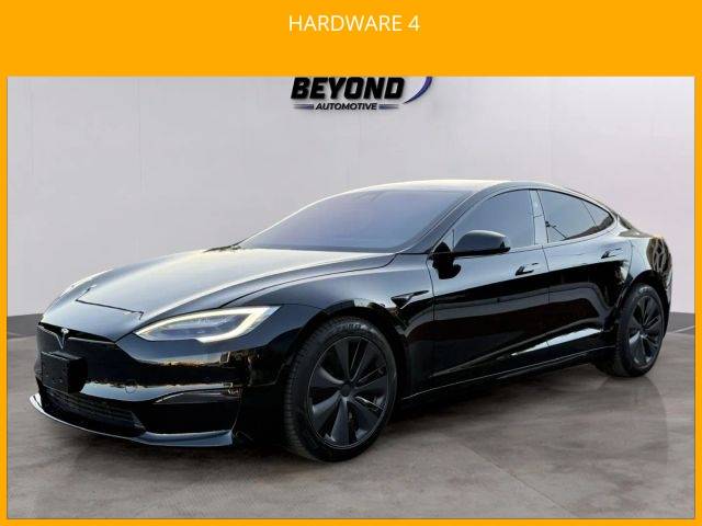 2023 Tesla Model S Standard Range AWD photo
