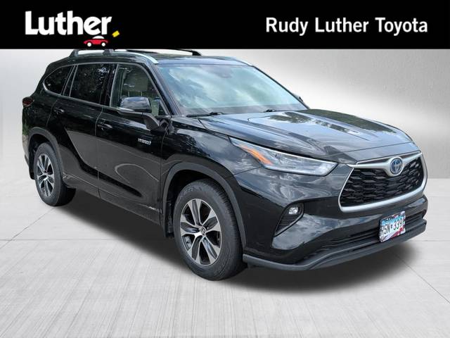 2021 Toyota Highlander Hybrid XLE AWD photo