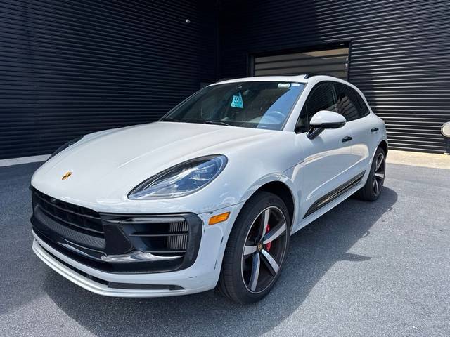 2022 Porsche Macan S AWD photo