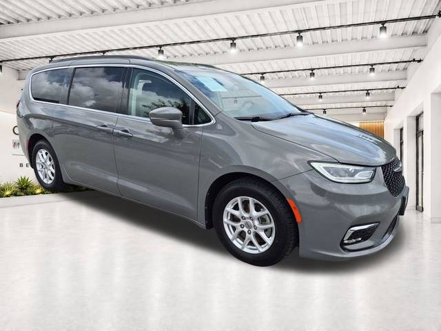2022 Chrysler Pacifica Minivan Touring L FWD photo