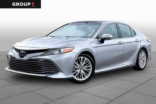 2018 Toyota Camry XLE FWD photo
