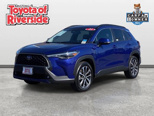 2023 Toyota Corolla Cross XLE FWD photo