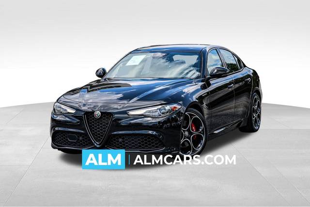 2022 Alfa Romeo Giulia Veloce RWD photo