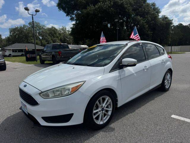 2016 Ford Focus SE FWD photo